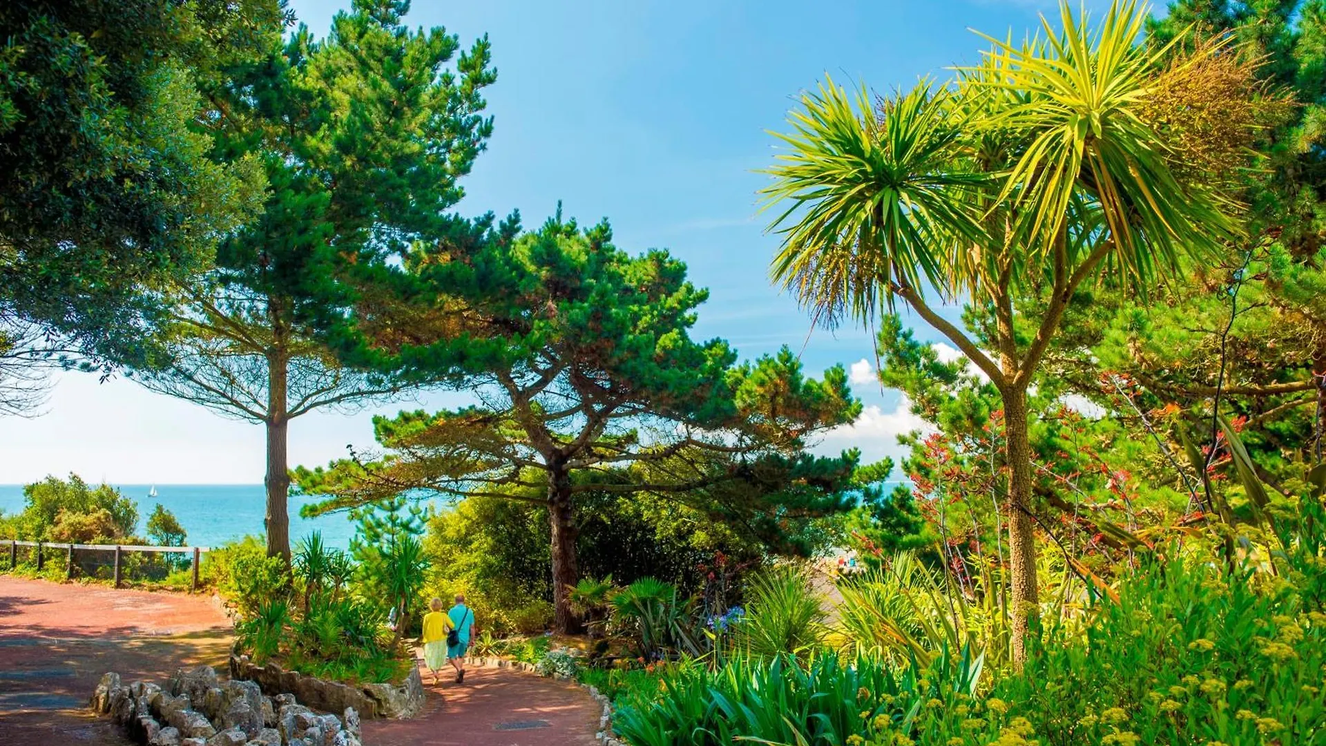 Bournecoast - Clifftop Apartment With Garden -Fm827 Bournemouth 0*,