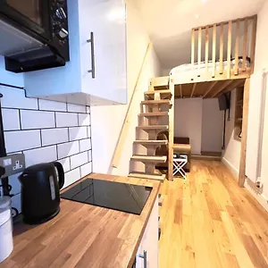 Flat 7, 10 St John's Bournemouth