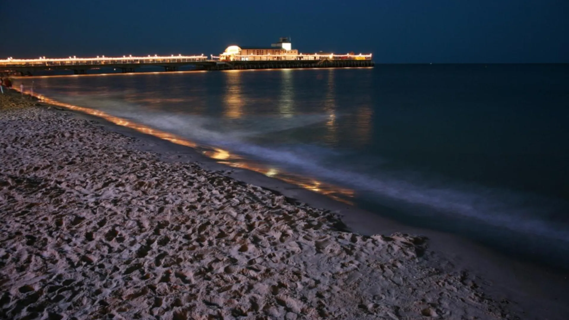 Bournecoast - Clifftop Apartment With Garden -Fm827 Bournemouth