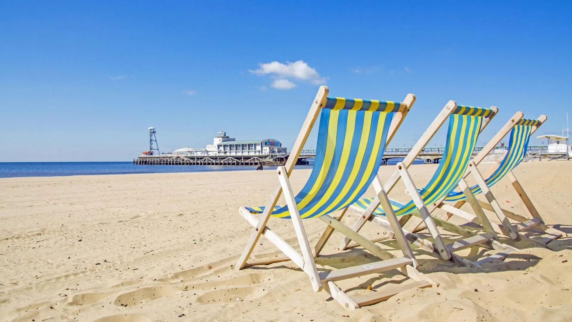 Bournecoast - Clifftop Apartment With Garden -Fm827 Bournemouth