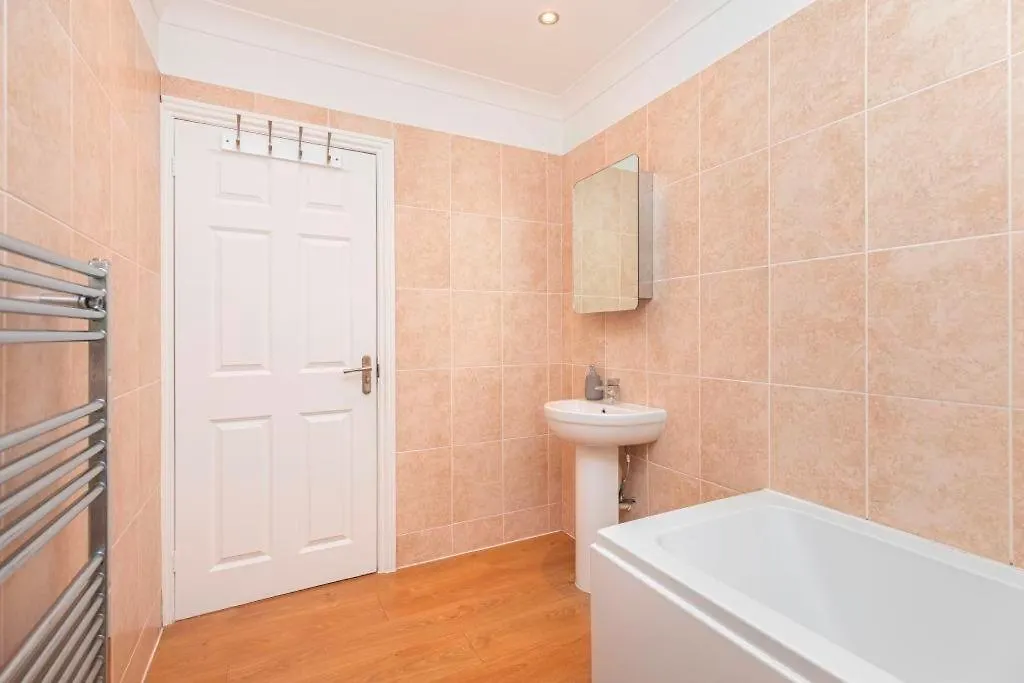 Bournecoast - Clifftop Apartment With Garden -Fm827 Bournemouth