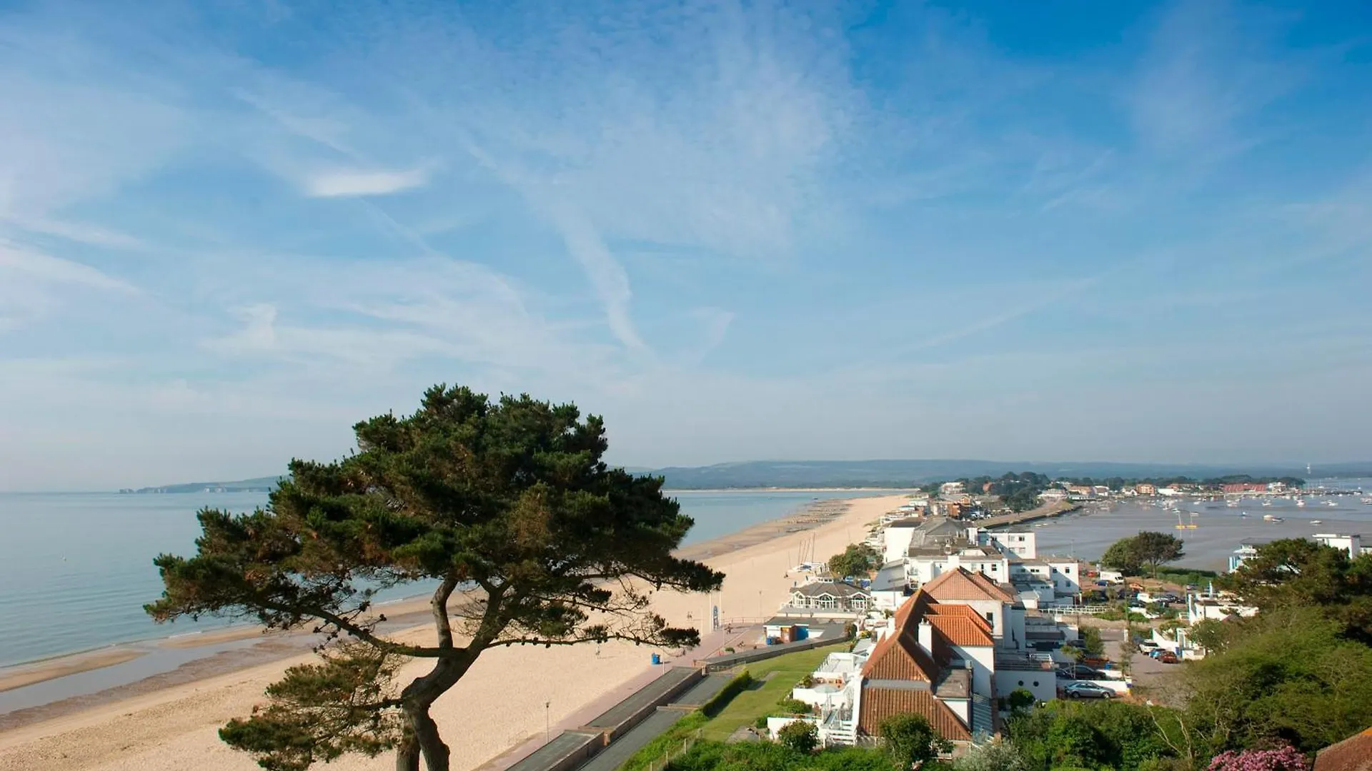 Bournecoast - Clifftop Apartment With Garden -Fm827 Bournemouth United Kingdom