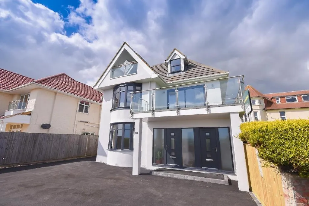 Bournecoast - Clifftop Apartment With Garden -Fm827 Bournemouth